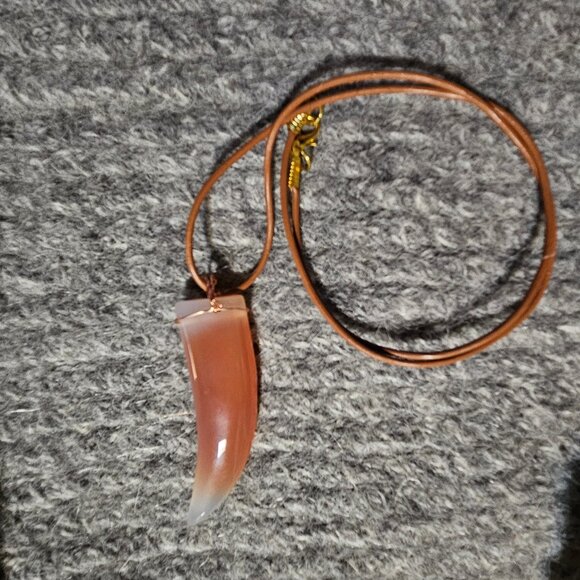 COPY - Carnelian agate horn gemstone pendant, wire wrap, leather cord, NWOT - Picture 2 of 5